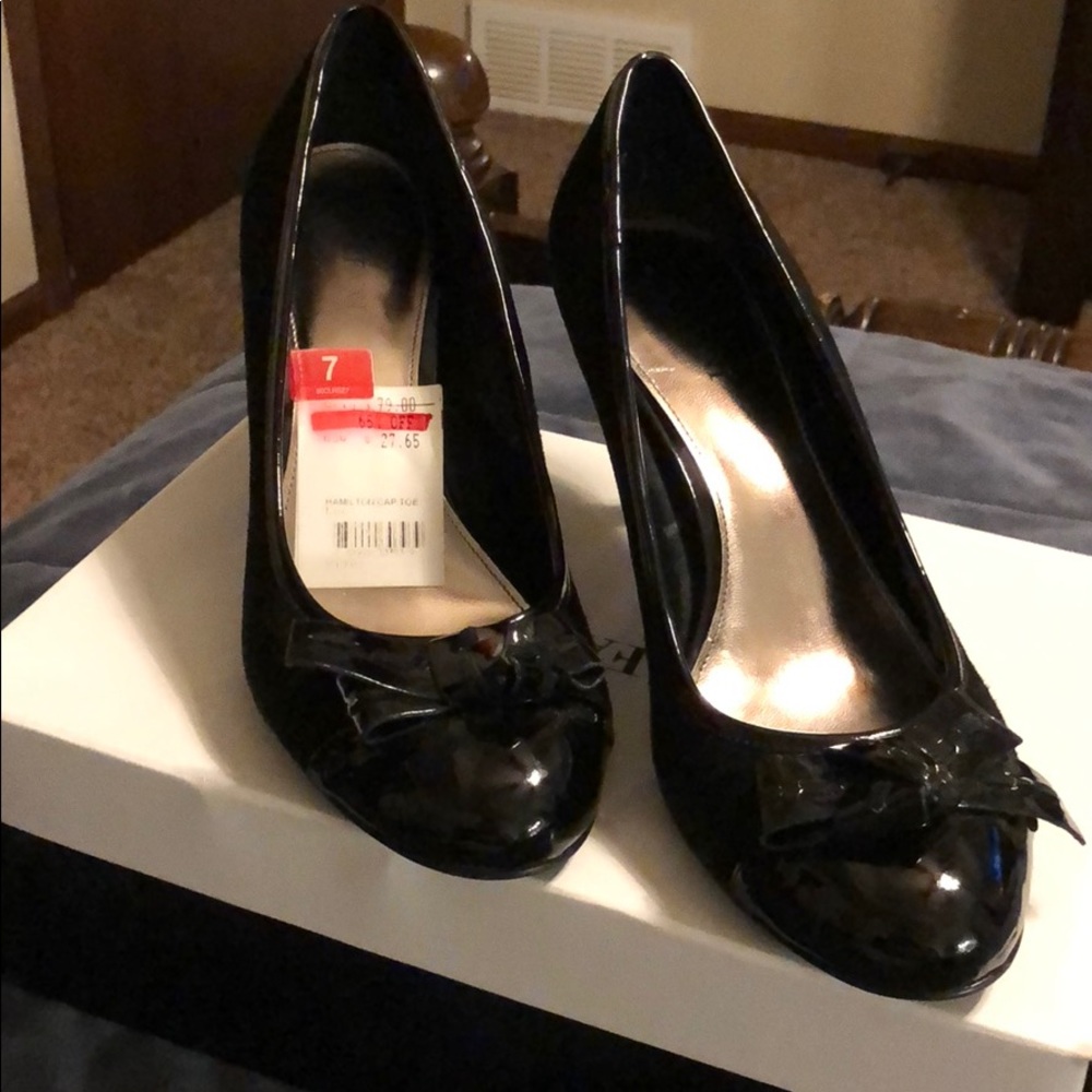 Cute black pumps